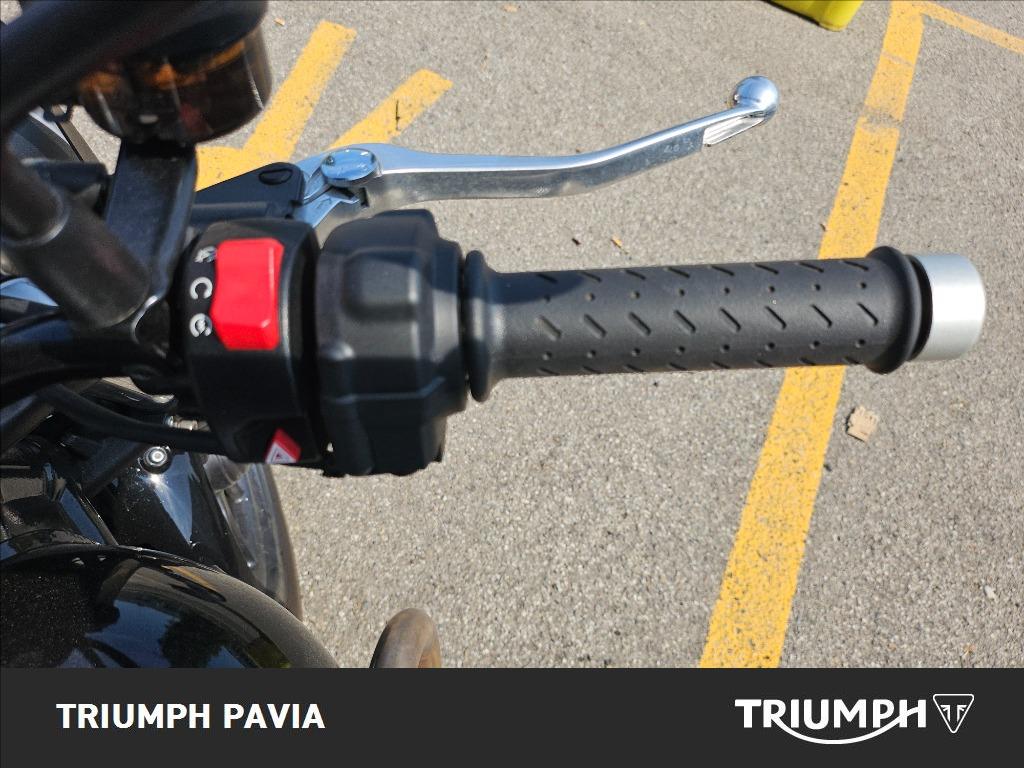 TRIUMPH Street Twin 900 